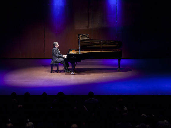 A concert by the renowned Croatian pianist Lovro Pogorelić, taking place at the Nova Gorica Arts Centre, 2014