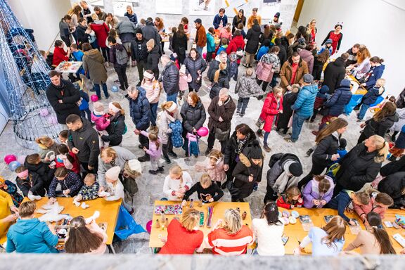 Workshops at Sokolski dom Cultural Centre in Škofja Loka during the Loka in the Snow Festival in 2023. Author: Anja Strojan