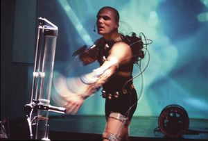 Marcel·lí Antúnez Roca: Mut, <!--LINK'" 0:1430-->, 1999.