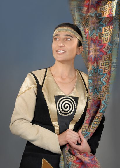 Singer Hasmik Harutyunyan (Yerevan) facilitates an Armenian folk music workshop, as part of Emanat Institute's education programme, 2006