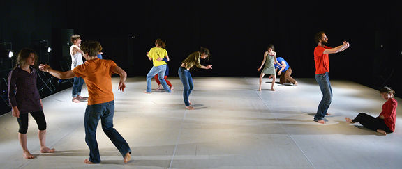 Parodos, created and performed by “natural - non professional” dancers, Fičo Balet, 2013.