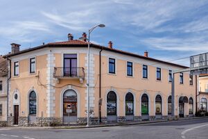 Exterior of <!--LINK'" 0:65-->.