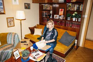 Photo of the production <i>Usedline (Sediments)</i>, directed by <!--LINK'" 0:293--> at <!--LINK'" 0:294-->. In 2023, at the <!--LINK'" 0:295-->, the jury commended its efficient staging process and awarded it a special jury award. It also earned the festival's Audience Award for the best production. Photo: Peter Giodani