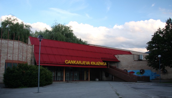 Ivan Cankar Library Vrhnika 01.jpg