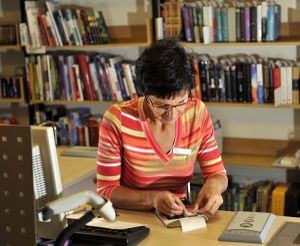 <!--LINK'" 0:99-->, 2009