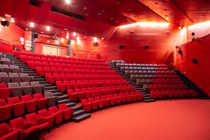 <!--LINK'" 0:86--> hall at the <!--LINK'" 0:87-->