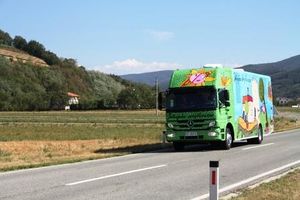Bibliobus on the road, <!--LINK'" 0:81-->, 2013