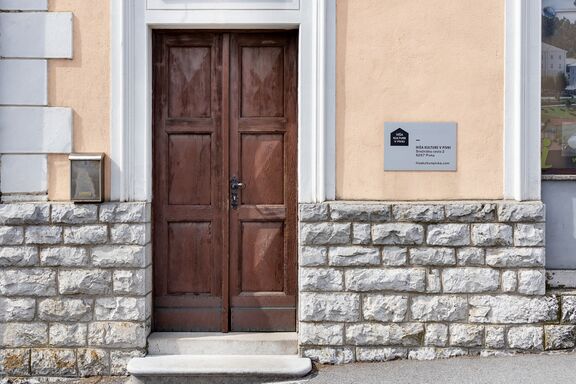 Entrance to the Pivka House of Culture.