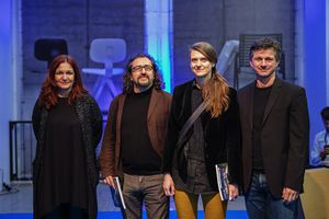 <!--LINK'" 0:799-->, 2018.